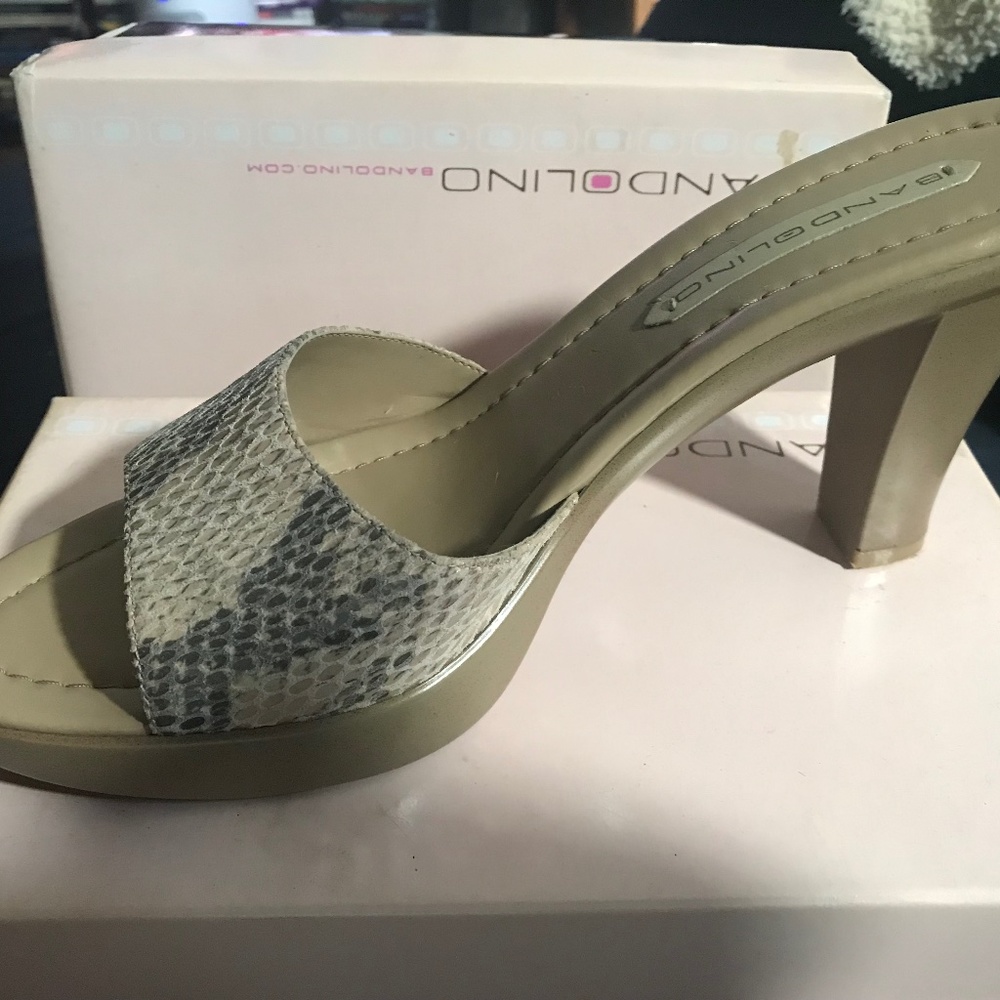 Bandolino Snakeskin Platform Sandals 10M